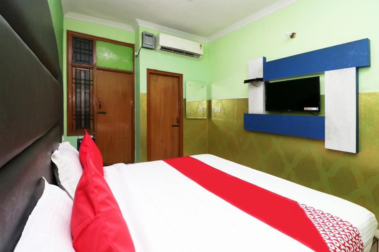 Oyo 29304 Hotel Pooja Yamunānagar Buitenkant foto