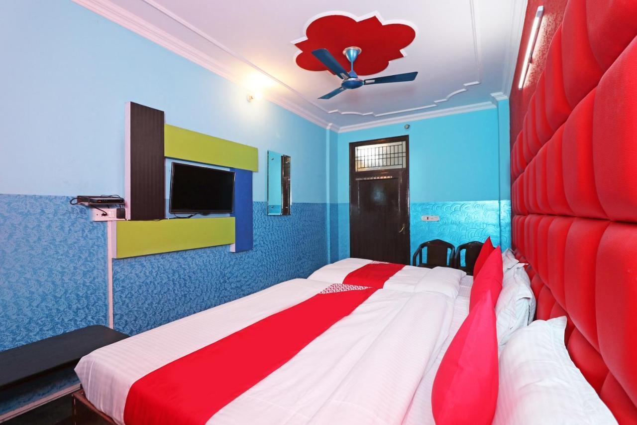 Oyo 29304 Hotel Pooja Yamunānagar Buitenkant foto