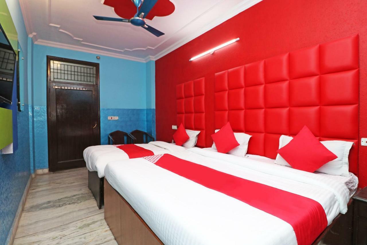 Oyo 29304 Hotel Pooja Yamunānagar Buitenkant foto
