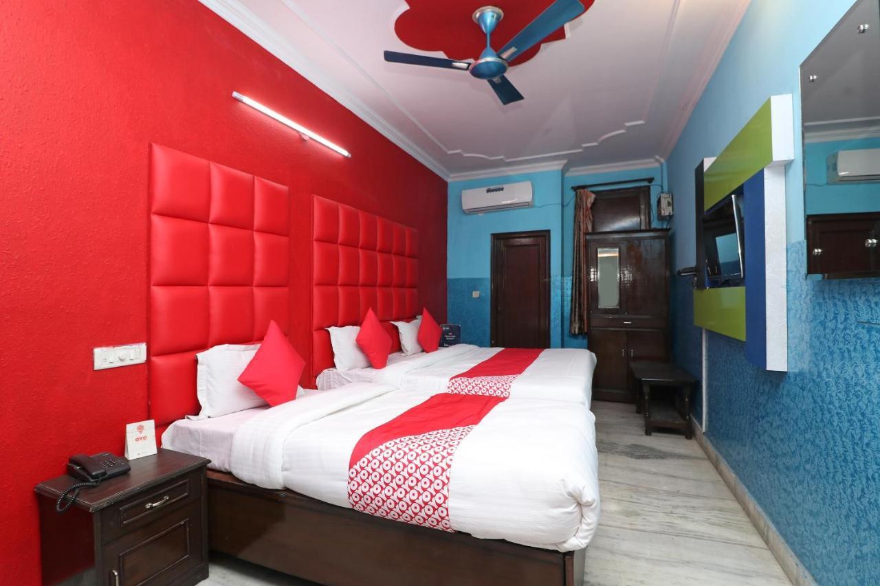 Oyo 29304 Hotel Pooja Yamunānagar Buitenkant foto